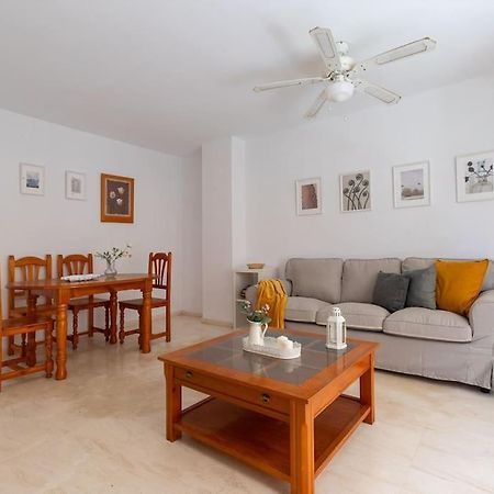 Apartamento Fuengirola Beach Apartment Bagian luar foto