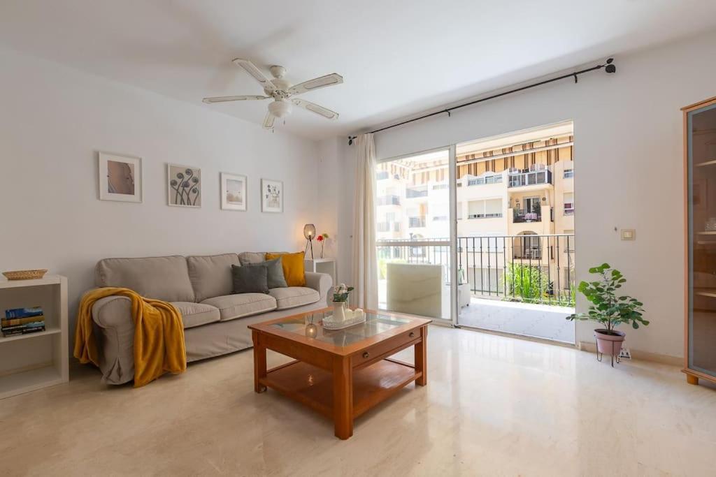 Apartamento Fuengirola Beach Apartment Bagian luar foto