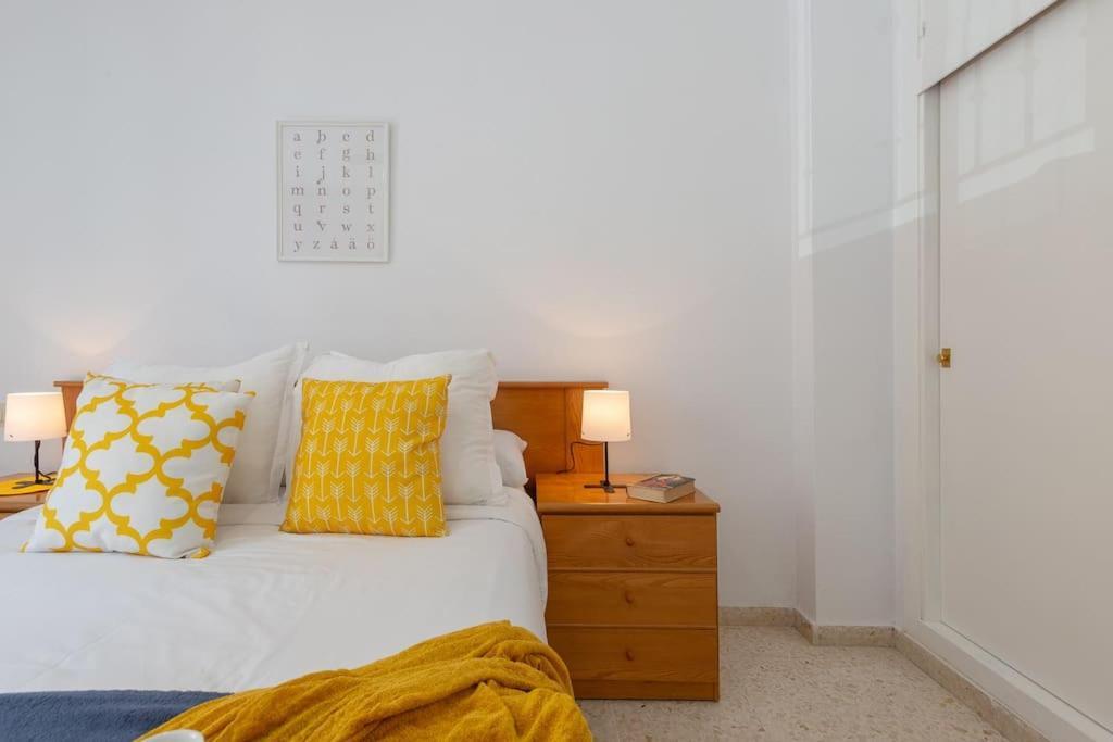 Apartamento Fuengirola Beach Apartment Bagian luar foto